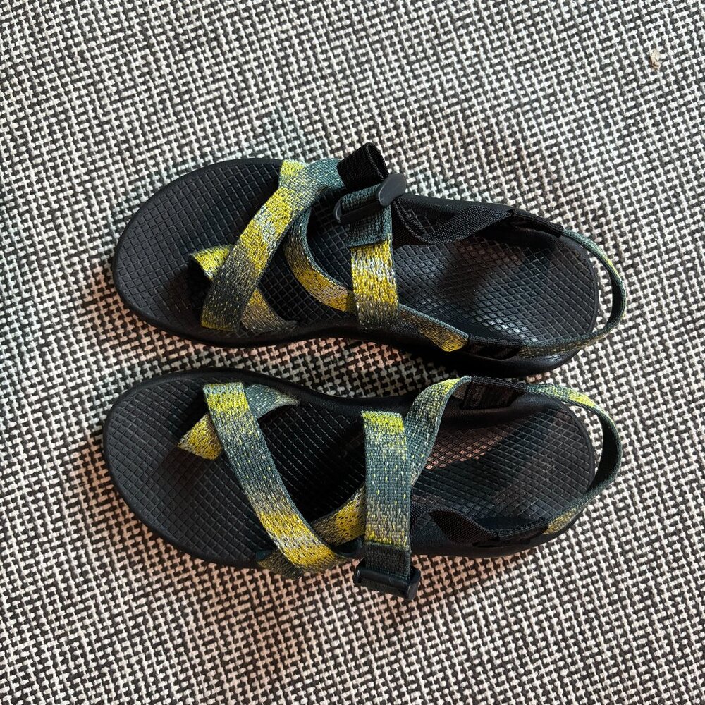 Chaco lime green and yellow thick strap size 7